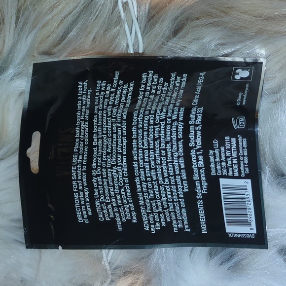 Disney Villains Blackberry Bath Bomb with Hidden Color Surprise - Picture 5 of 5